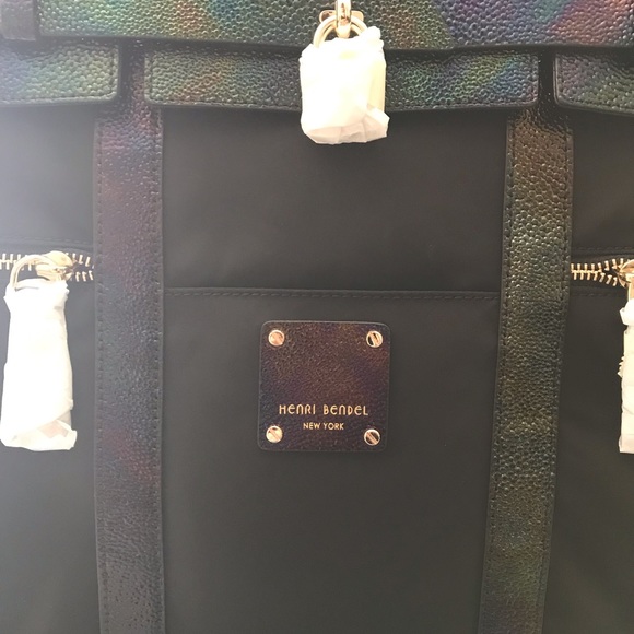 SOLD🖤Henri Bendel Large Petrol Jetsetter - Picture 4 of 7